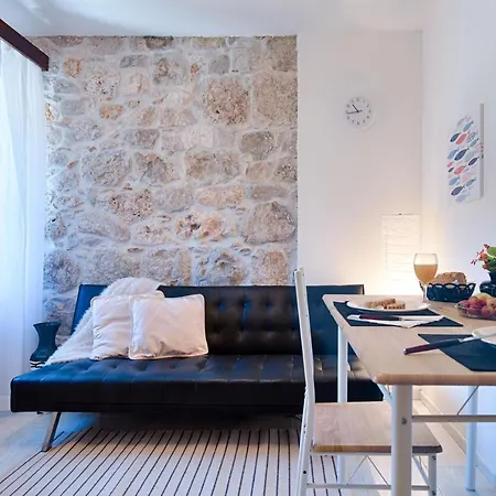 Villa Stone