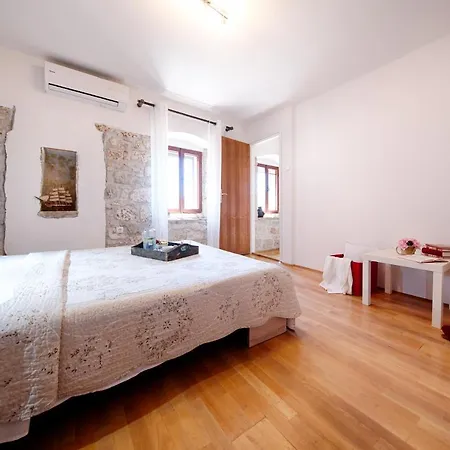 Villa Stone * Komiža